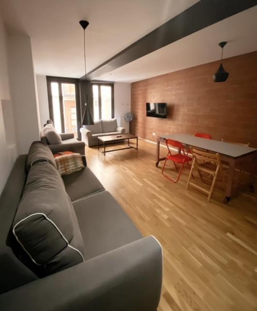 Apartamentos Laurel 로그로노 외부 사진