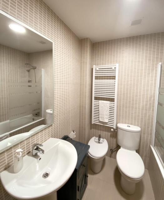 Apartamentos Laurel 로그로노 외부 사진