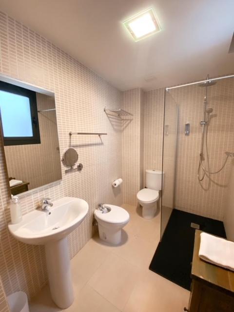 Apartamentos Laurel 로그로노 외부 사진