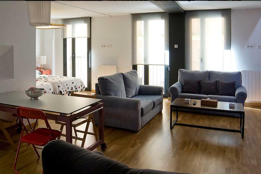 Apartamentos Laurel 로그로노 외부 사진